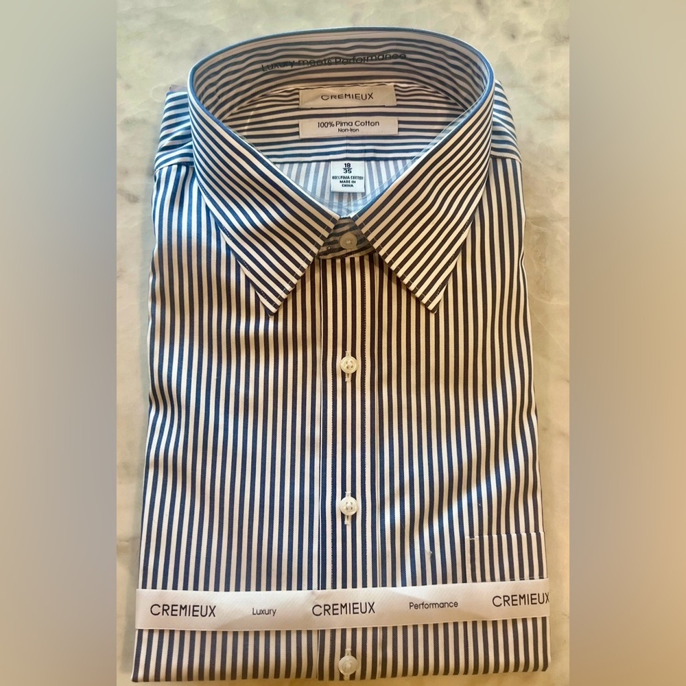 Daniel Cremieux Men’s dress shirt. Blue and white striped 18/35